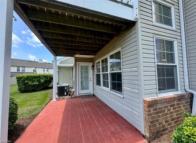4044 Laurel Green CIR, Virginia Beach, VA 23456