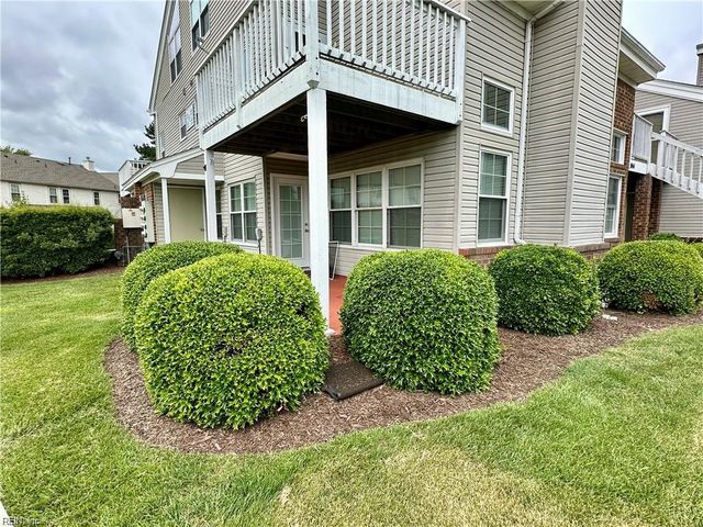 4044 Laurel Green CIR, Virginia Beach, VA 23456