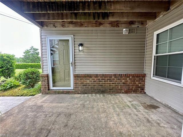 4044 Laurel Green CIR, Virginia Beach, VA 23456
