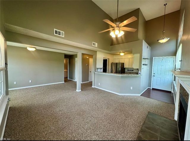 4044 Laurel Green CIR, Virginia Beach, VA 23456