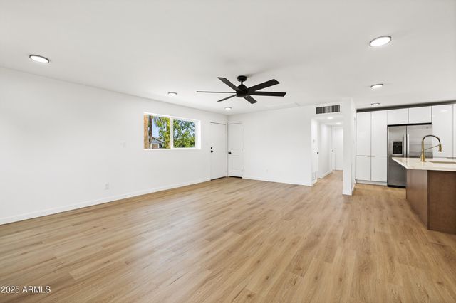 2201 N 29TH Place, Phoenix, AZ 85008