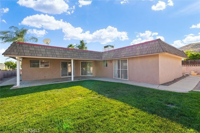 25784 Roanoke, Menifee, CA 92586