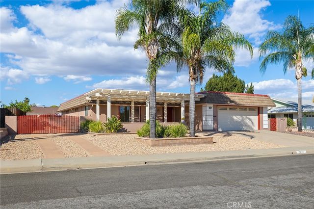 25784 Roanoke, Menifee, CA 92586