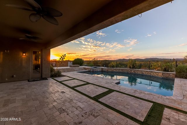 10058 W WHITE FEATHER Lane, Peoria, AZ 85383