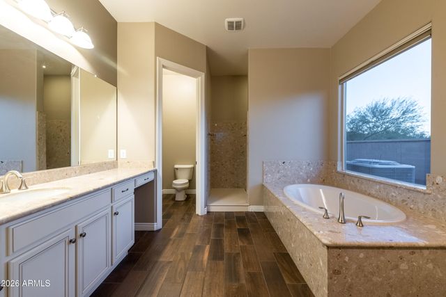 10058 W WHITE FEATHER Lane, Peoria, AZ 85383