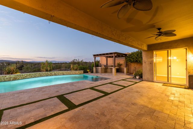 10058 W WHITE FEATHER Lane, Peoria, AZ 85383