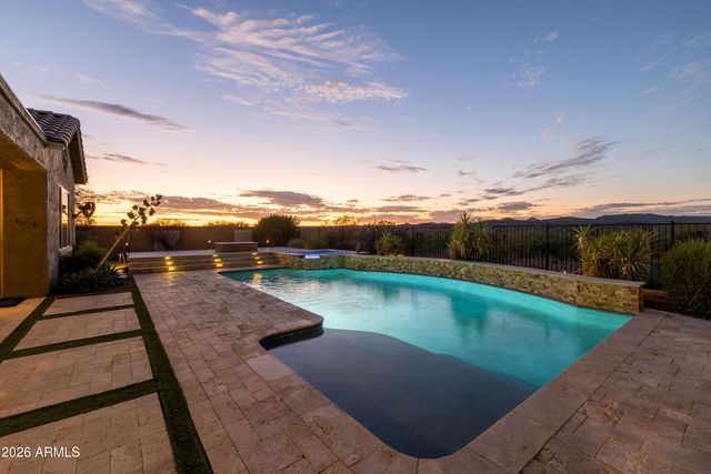 10058 W WHITE FEATHER Lane, Peoria, AZ 85383