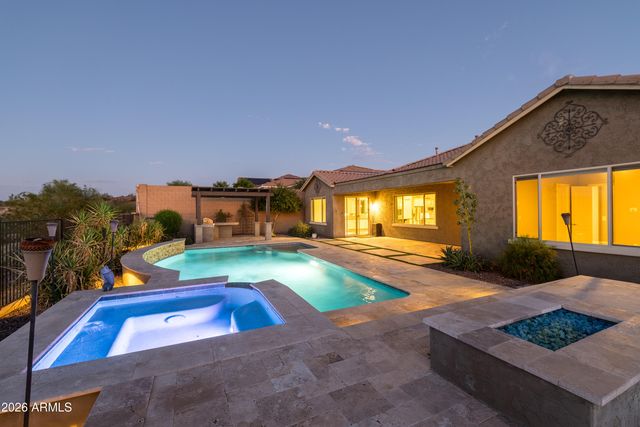 10058 W WHITE FEATHER Lane, Peoria, AZ 85383