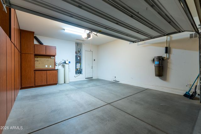10058 W WHITE FEATHER Lane, Peoria, AZ 85383
