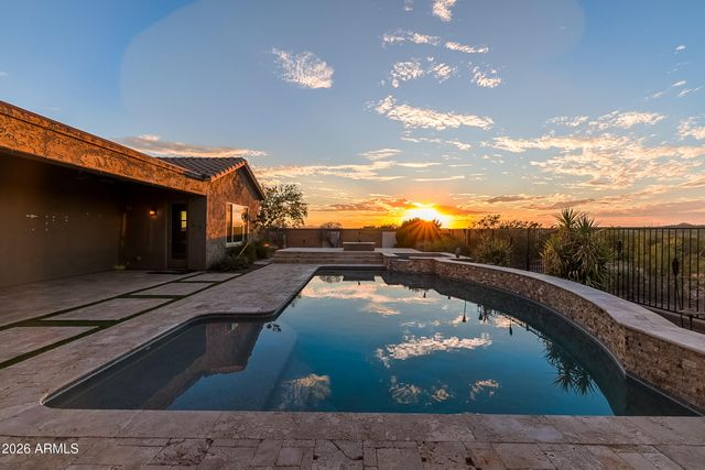 10058 W WHITE FEATHER Lane, Peoria, AZ 85383