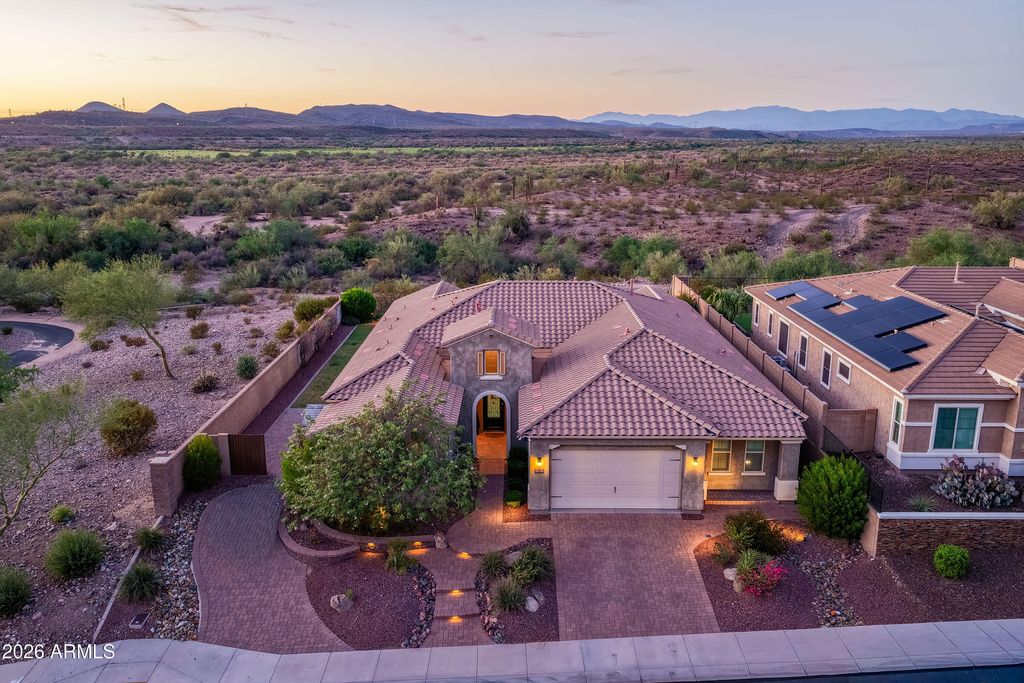 10058 W WHITE FEATHER Lane, Peoria, AZ 85383