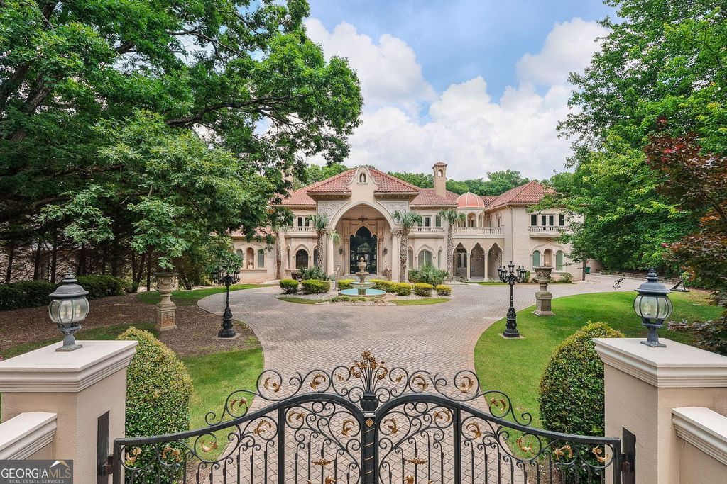 4561 Northside Drive NW, Sandy Springs, GA 30327