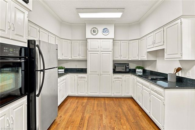 311 Muirfield Drive, Winston-salem, NC 27106