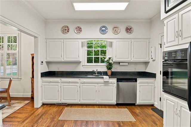 311 Muirfield Drive, Winston-salem, NC 27106