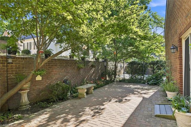 311 Muirfield Drive, Winston-salem, NC 27106