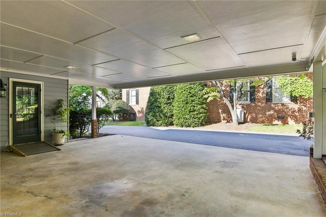 311 Muirfield Drive, Winston-salem, NC 27106