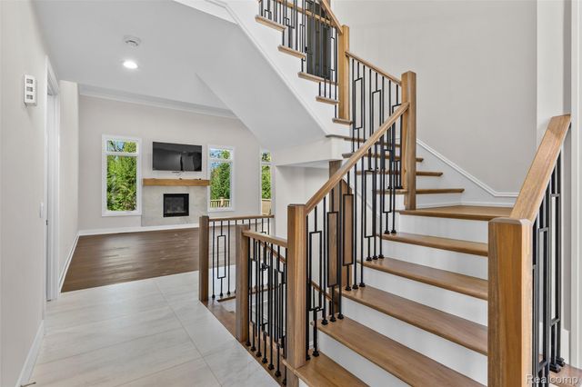 20249 Beacon Way, Northville, MI 48167