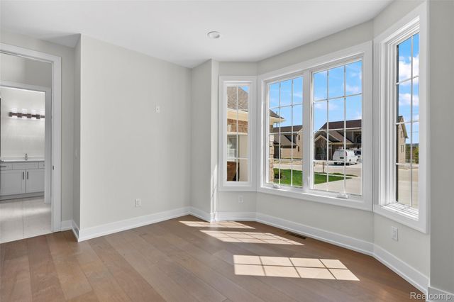20249 Beacon Way, Northville, MI 48167