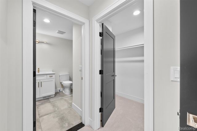 20249 Beacon Way, Northville, MI 48167
