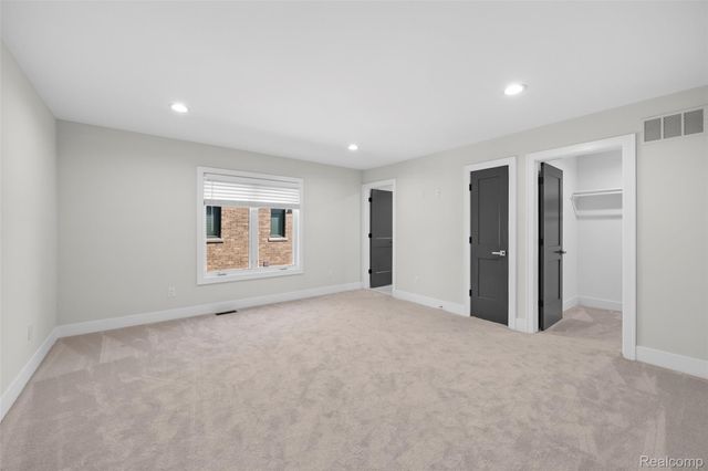 20249 Beacon Way, Northville, MI 48167