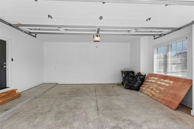 20249 Beacon Way, Northville, MI 48167
