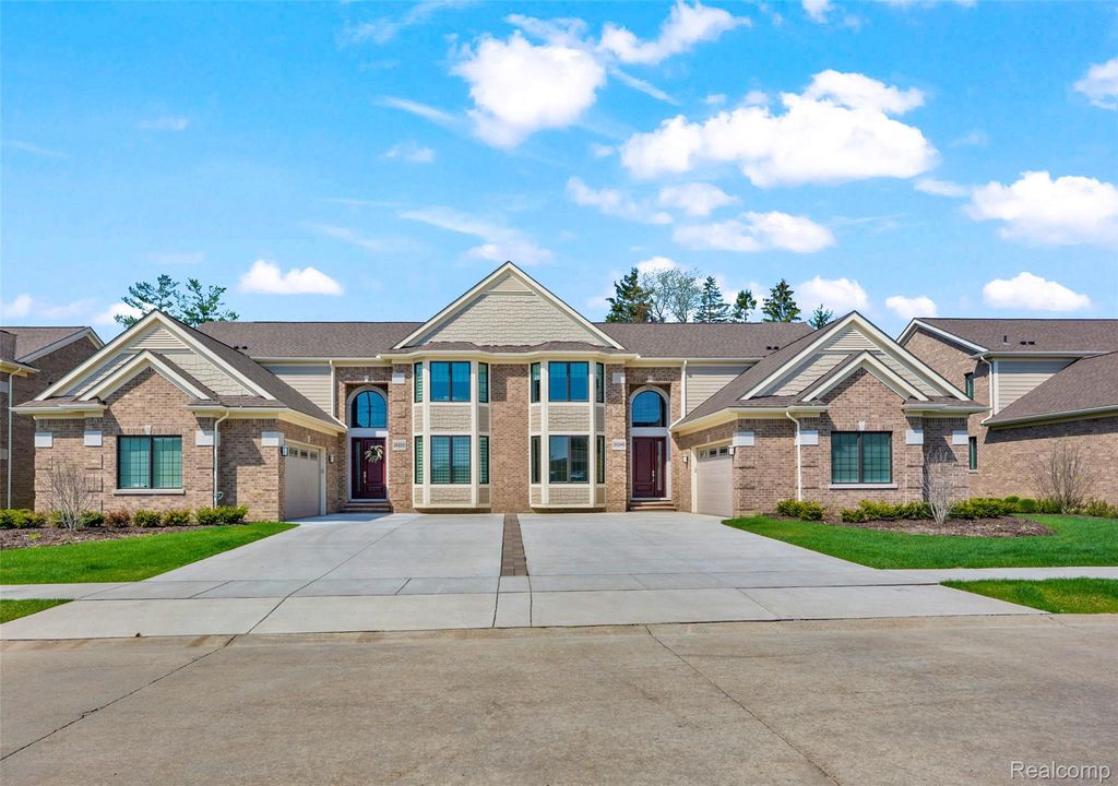 20249 Beacon Way, Northville, MI 48167