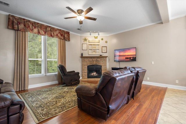 105 Pepper Circle, Diana, TX 75640