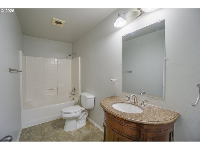 9819 Ne 86TH St, Vancouver, WA 98662