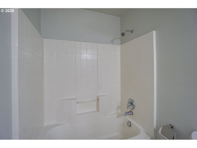 9819 Ne 86TH St, Vancouver, WA 98662