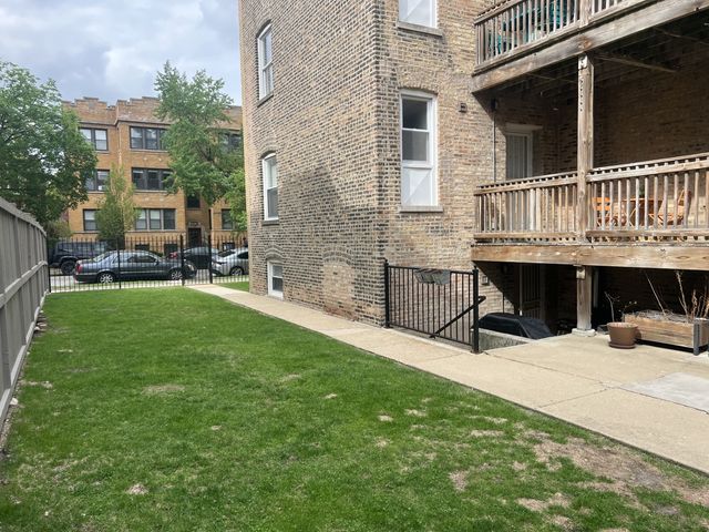 3424 N RACINE Avenue G, Chicago, IL 60657