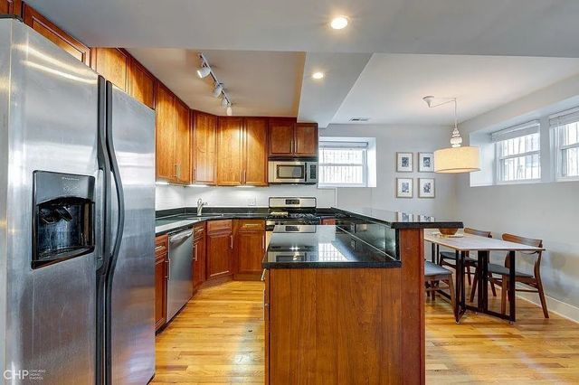 3424 N RACINE Avenue G, Chicago, IL 60657