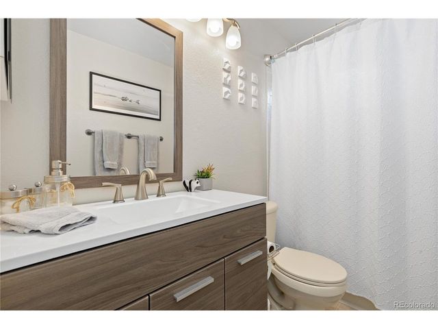 5123 S Parfet Way, Littleton, CO 80127