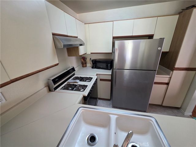 2410 N Towne 63, Pomona, CA 91767