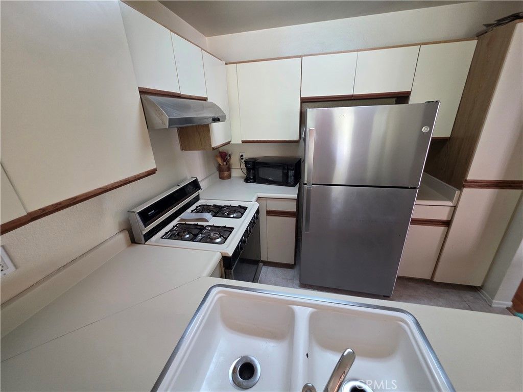 Image 17 of property listing at 2410 N Towne 63, Pomona, CA 91767