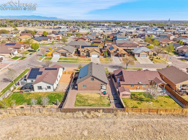 3012 Prairie Hawk Lane, Pueblo, CO 81005