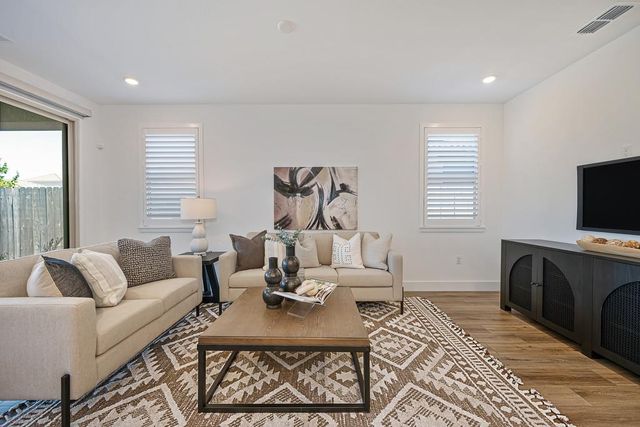 8939 Cerro Vista Dr, El Dorado Hills, CA 95762