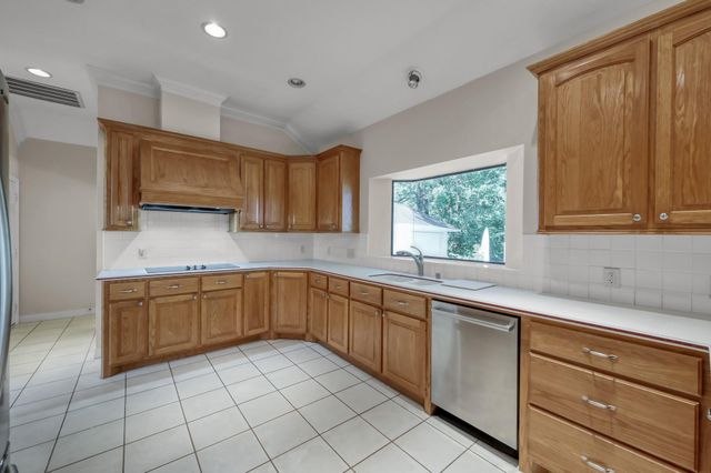 13777 Parkway Manor Drive, Willis, TX 77318