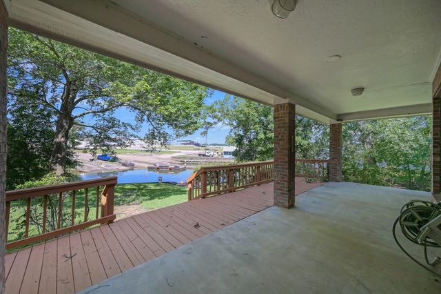13777 Parkway Manor Drive, Willis, TX 77318