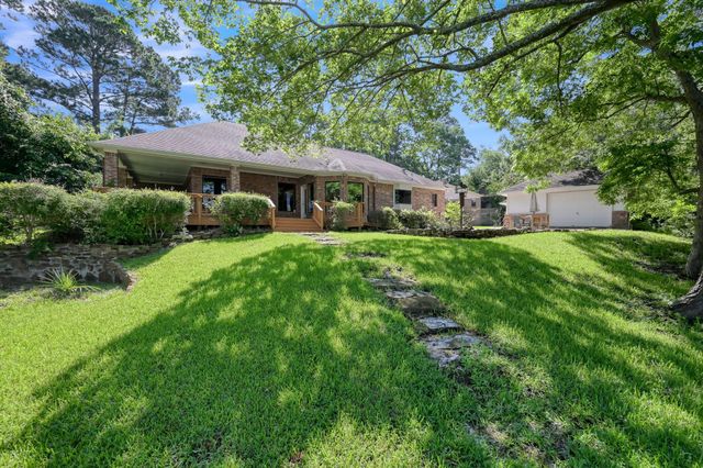 13777 Parkway Manor Drive, Willis, TX 77318
