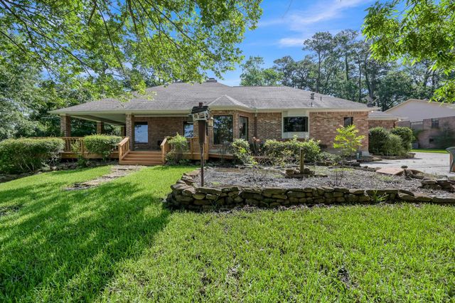 13777 Parkway Manor Drive, Willis, TX 77318