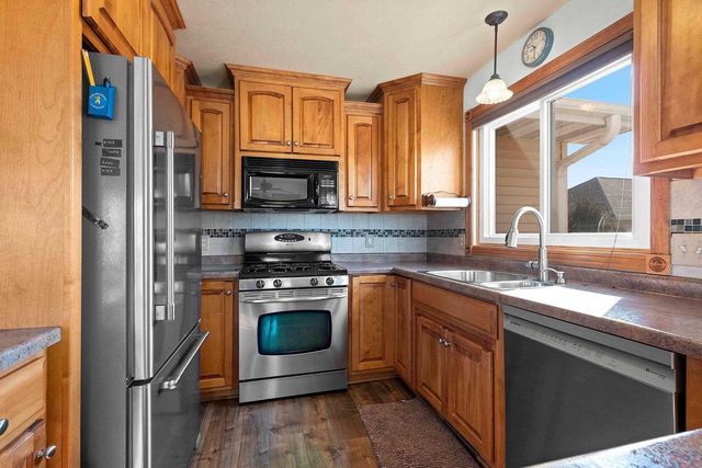 2198 S BROADWAY STREET, De Pere, WI 54115