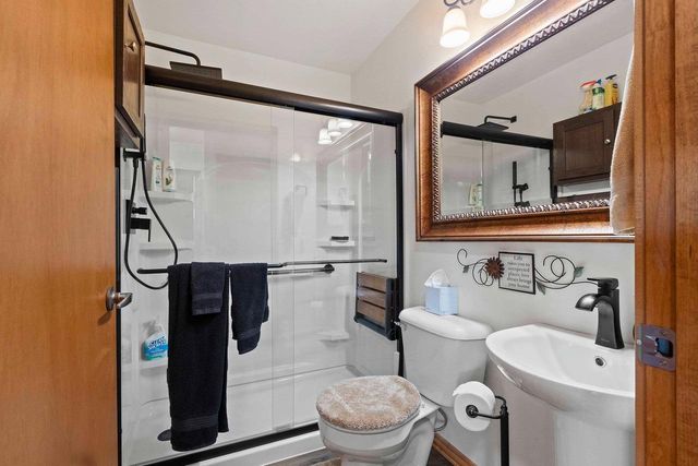 2198 S BROADWAY STREET, De Pere, WI 54115