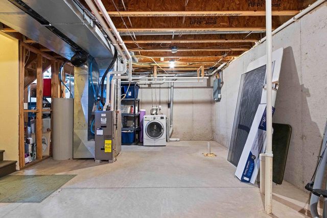 2198 S BROADWAY STREET, De Pere, WI 54115