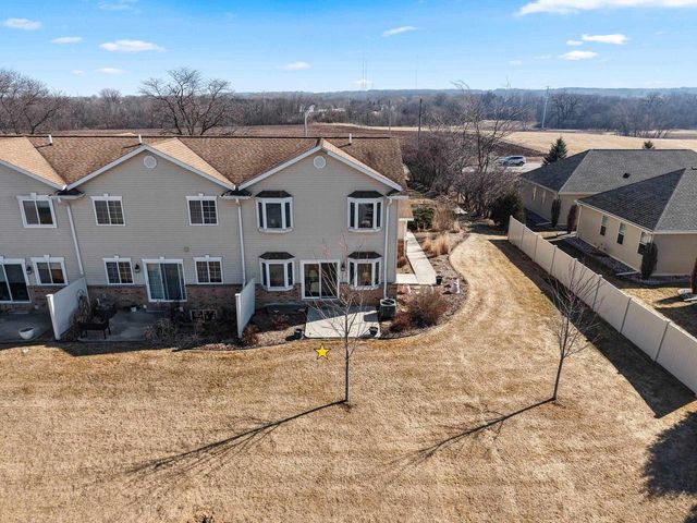 2198 S BROADWAY STREET, De Pere, WI 54115