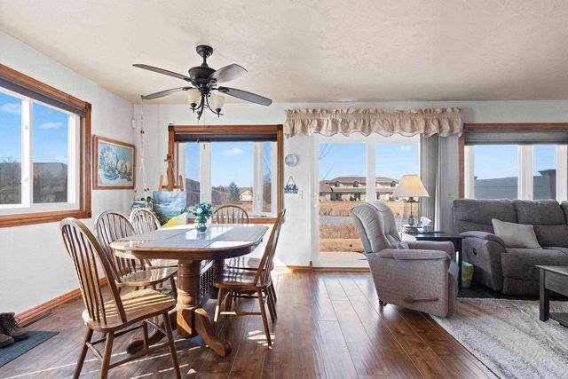 2198 S BROADWAY STREET, De Pere, WI 54115