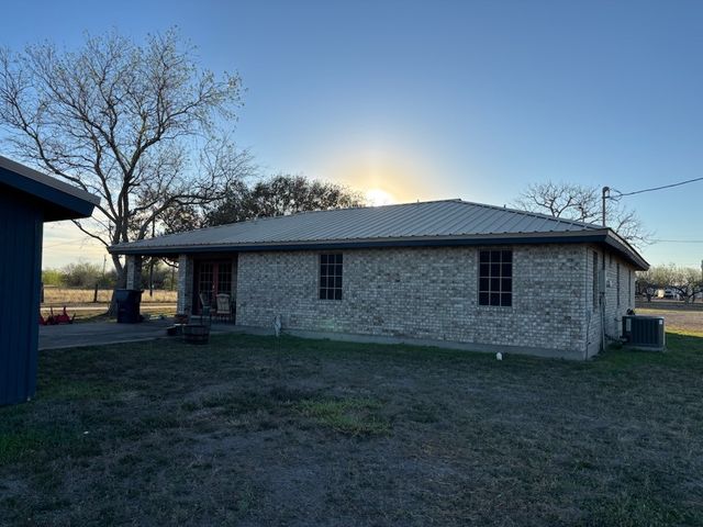 365 County Road 1341, Alice, TX 78332