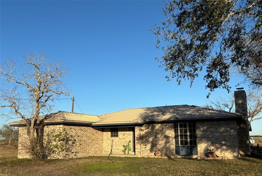365 County Road 1341, Alice, TX 78332