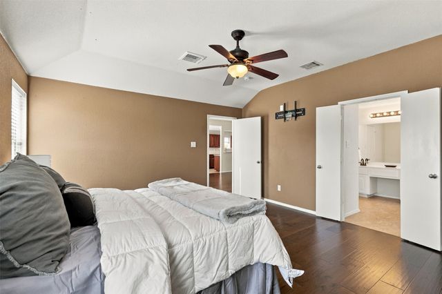 2325 Wakecrest Drive, Fort Worth, TX 76108