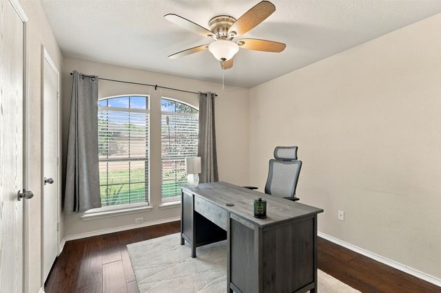 2325 Wakecrest Drive, Fort Worth, TX 76108