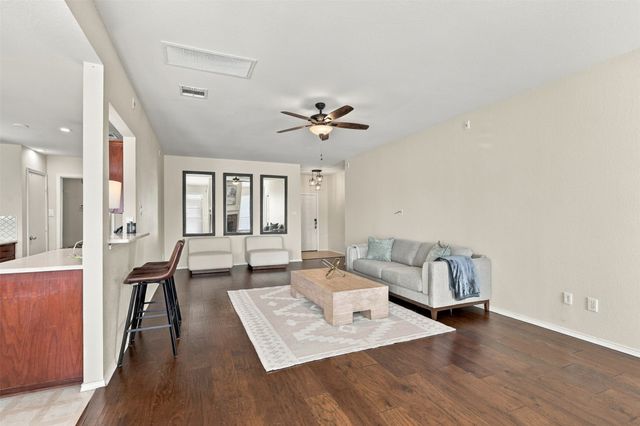 2325 Wakecrest Drive, Fort Worth, TX 76108